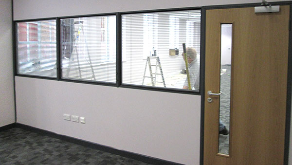 office-industrial-and-commercial-plastering